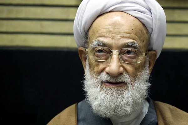 مرحوم آیتالله امامی کاشانی اهل کارهای خیر بود