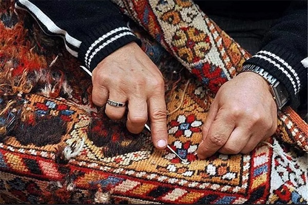 کارگاه گلیم‌بافی معلولان بهزیستی سیرجان افتتاح شد