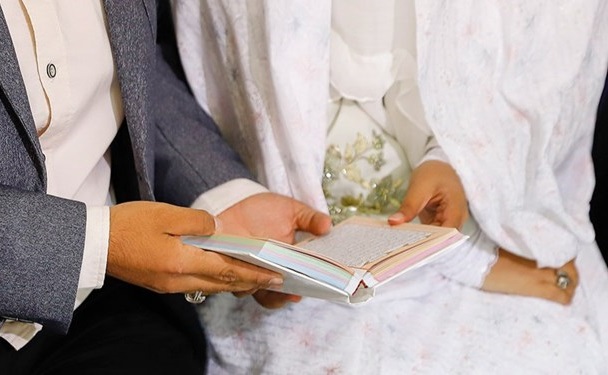 جشن ازدواج عروس و داماد جوان در آسایشگاه خیریه کهریزک