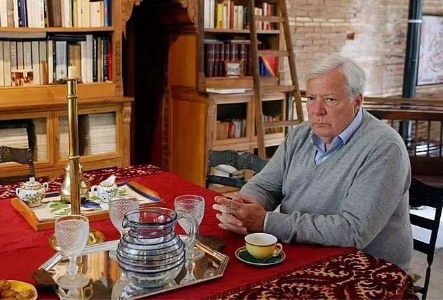 سرمایهدار سوئیسی 11 میلیارد دلار از ثروتش را به باغبان خود میبخشد
