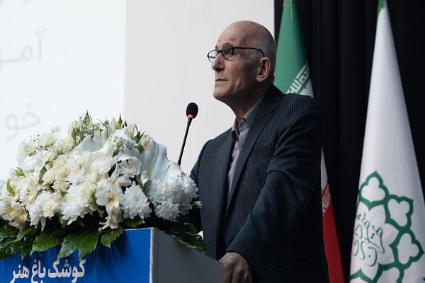 کودکان ما به محافظت و فرصت یادگیری نیاز دارند
