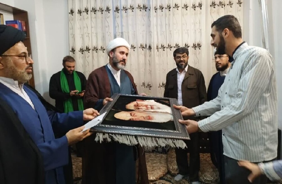 تجلیل از طلبه امدادگر قمی برای نجات جان یک نوزاد