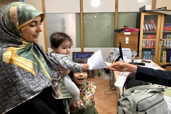 آزادی زندانی عائله‌مند با هدایای تولد دختر خردسال تهرانی