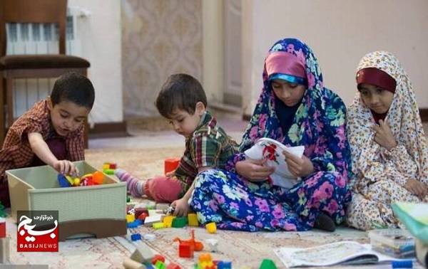 مادری با پنج فرزند که کمک‌ به نیازمندان، برنامه‌ ثابت زندگی اوست
