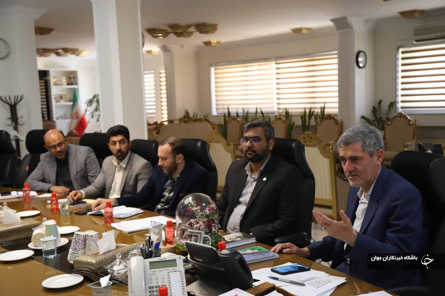 نشست مشترک استاندار فارس و خیرین کتابخانه‌ساز