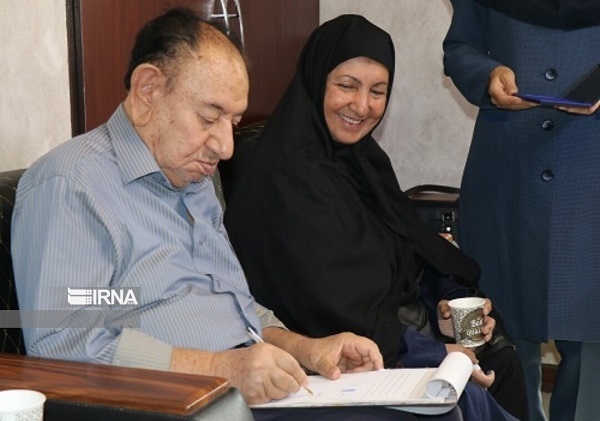 زوج شیرازی خانه ۲۵ میلیارد تومانی خود را برای حمایت از بیماران سرطانی اهدا کردند