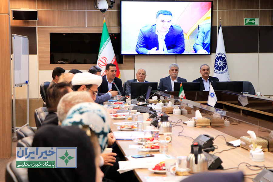 نشست فعالان اقتصادی و خیرین استان کرمان بابرکت شد / کرمان به قطب پیشگیری از سرطان تبدیل می‌شود