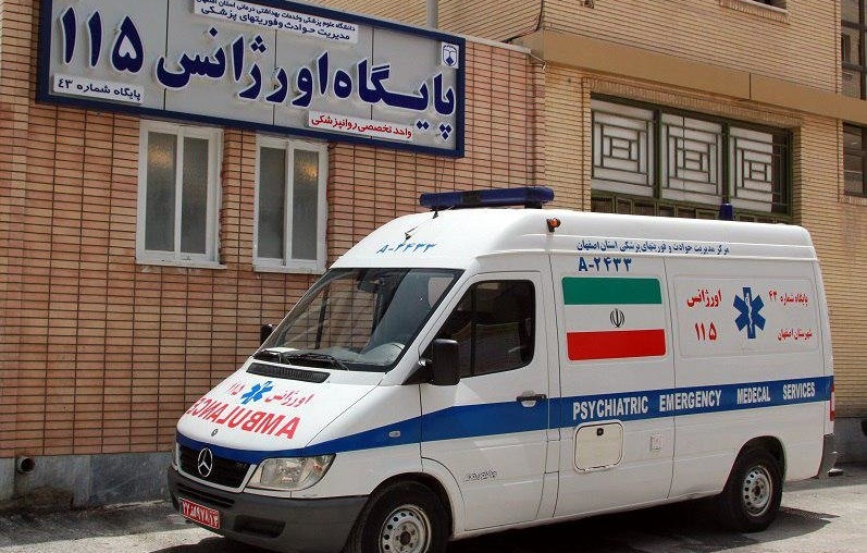 حدود 20 درصد پایگاههای اورژانس کشور را خیرین ساختهاند / بروکراسی اداری دست و پای خیرین را بسته است
