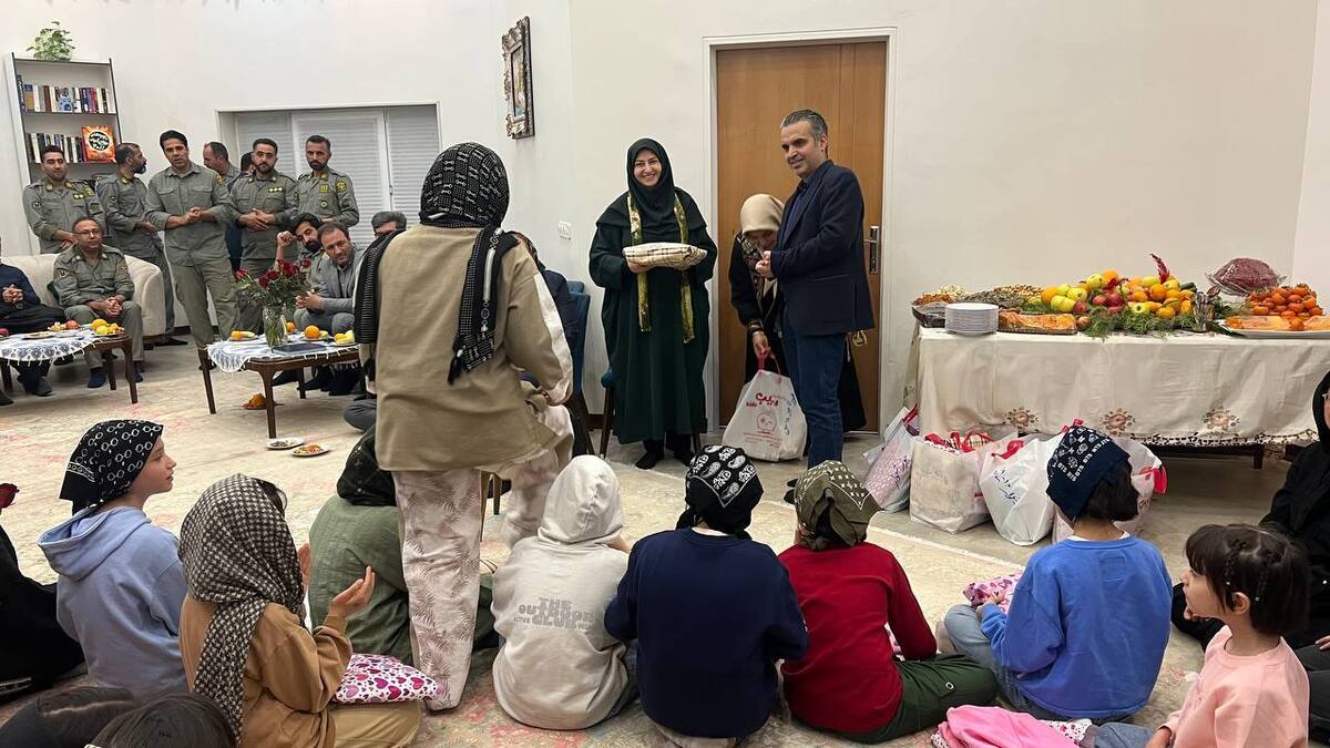 رئیس سازمان محیط زیست، شب یلدای ۱۴۰۴ را در مرکز شبه خانوادۀ «خانه دختران ایران» سپری کرد