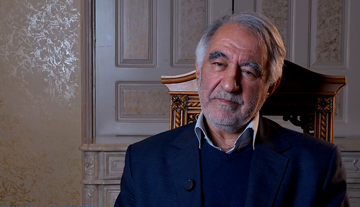 مدیریت امور خیر باید به مردم واگذار شود / آمیختن فعالیت‌های سیاسی با خیریه، ظلم است