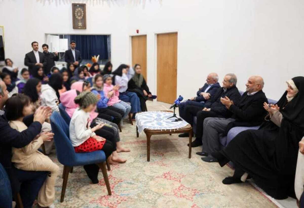 بازدید رئیس‌جمهور از مرکز شبه خانوادۀ «خانۀ دختران ایران» / پزشکیان: برای اشتغال و مسکن فرزندانِ در شُرُف استقلال دغدغه داریم