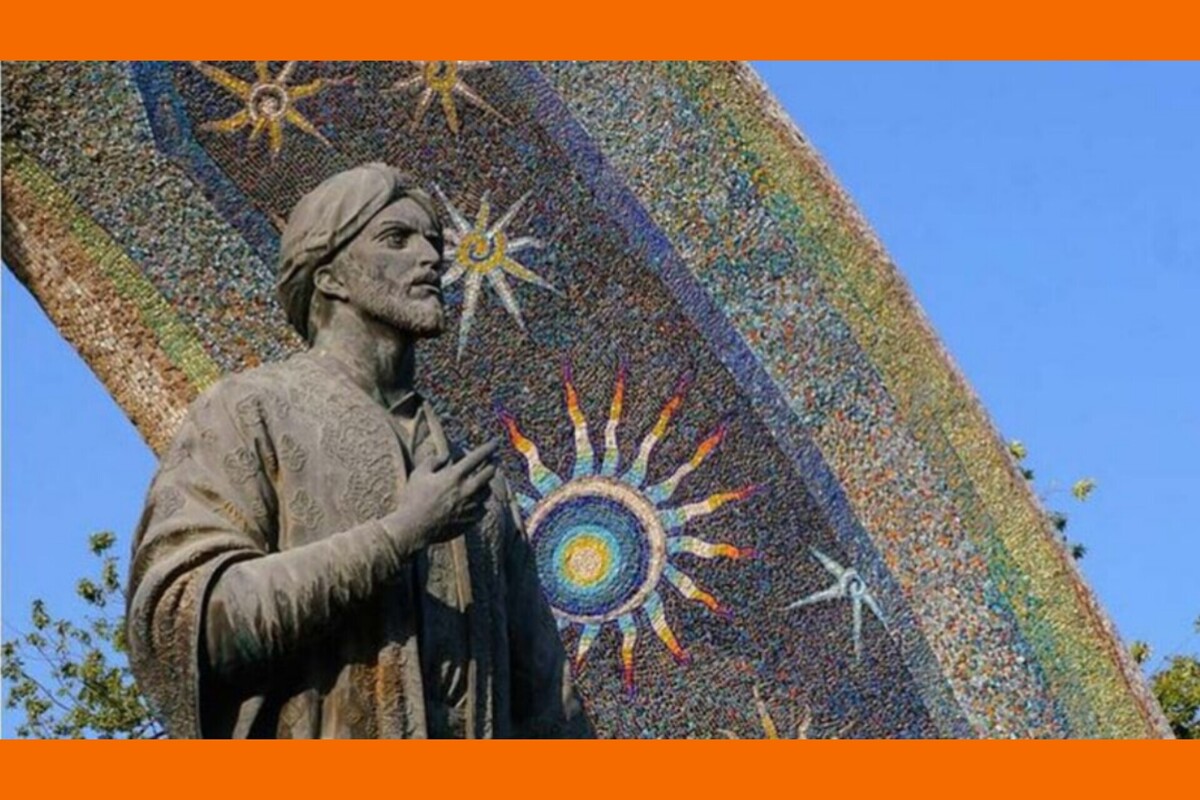 رودکی خرد را کلید گشایش نیکی‌ می‌داند