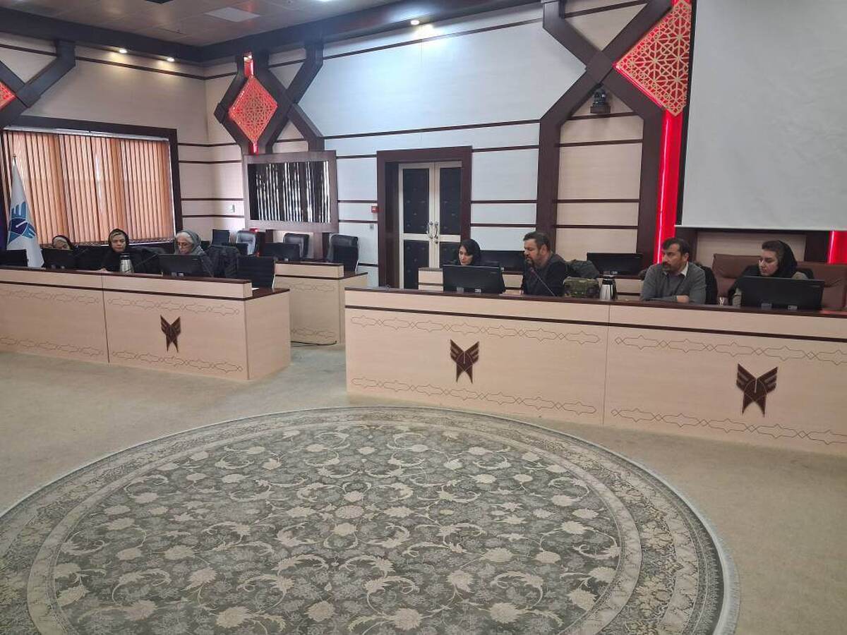 اولین نشست هم اندیشی فعالان محیط زیست با دانشگاه آزاد اسلامی با موضوع بررسی ظرفیت‌های همکاری دانشگاه و تشکل‌های مردم نهاد