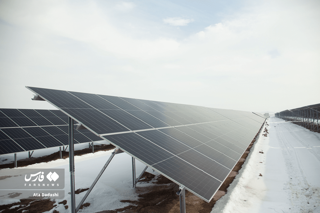 تخصیص هزاران هکتار زمین به نیروگاههای خورشیدی و گلخانهای برای داشتن انرژی پاک تخصیص هزاران هکتار زمین به نیروگاههای خورشیدی و گلخانهای برای داشتن انرژی پاک