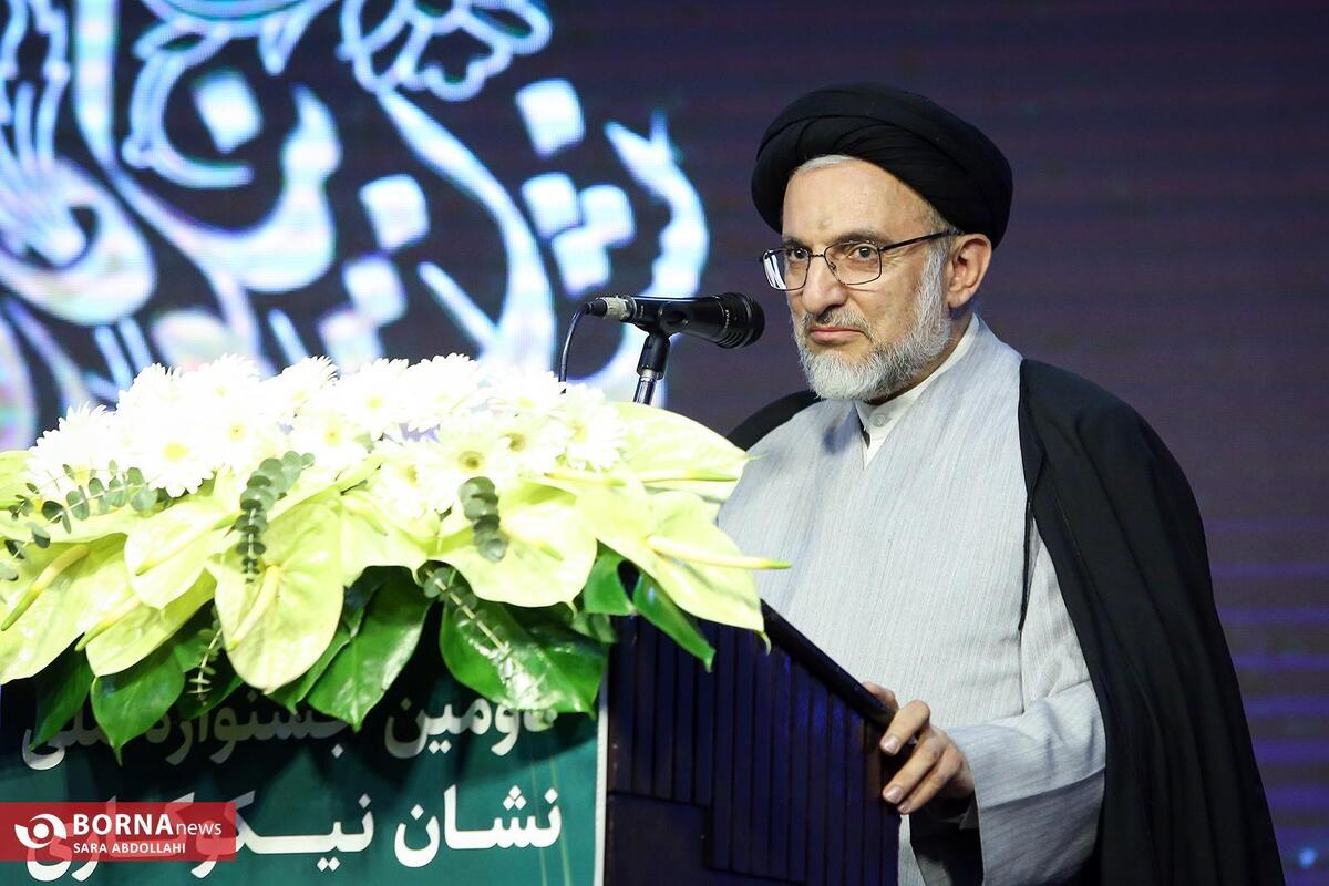 خیرین فقط مُسَکن ندهند؛ به اصلاح ریشه‌ای مشکلات فکر کنیم