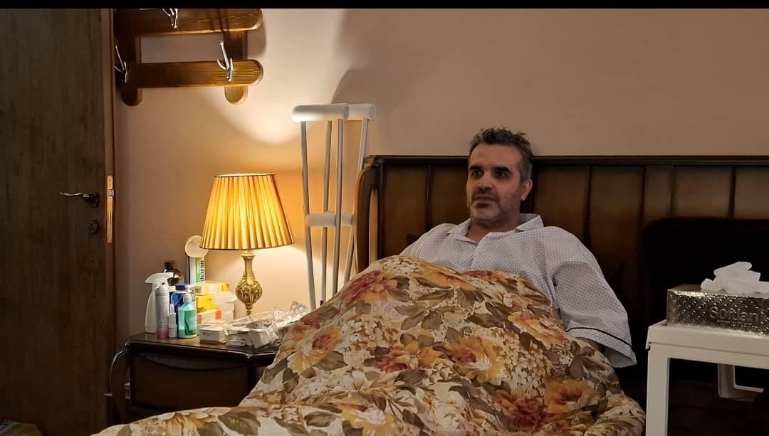 عیادت معاون وزیر آموزش‌‌وپرورش و مسئولان نوسازی مدارس از چهرۀ ماندگار مدرسه‌سازی