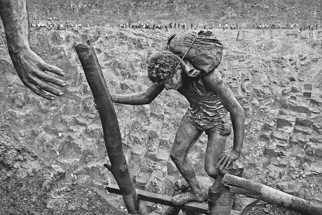 مرگ سالگادو؛ عکاسی که «زیبایی‌شناسِ رنج» زمین بود