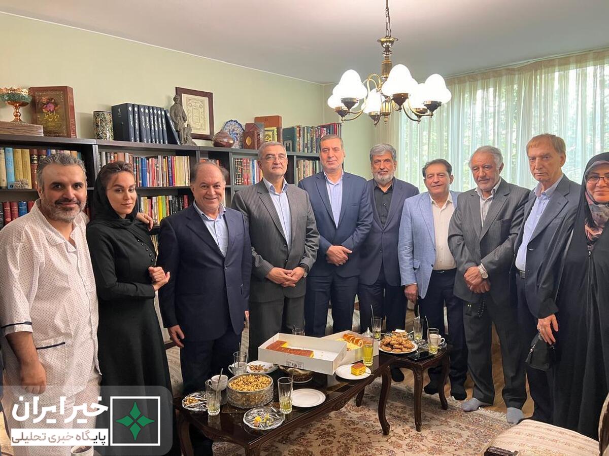عیادت رییس و اعضای مجمع خیرین کشور از «اشکان تقیپور»