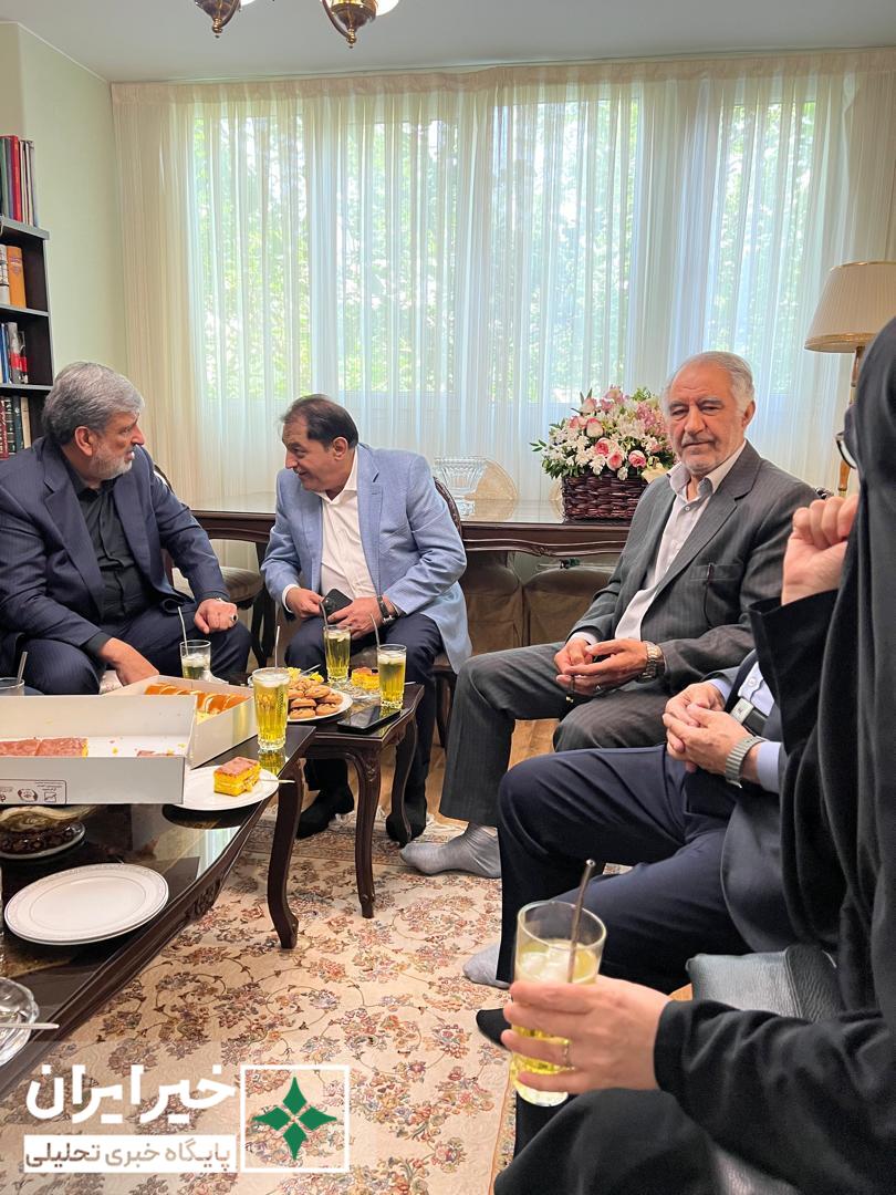 عیادت رییس و اعضای مجمع خیرین کشور از «اشکان تقی‌پور»
