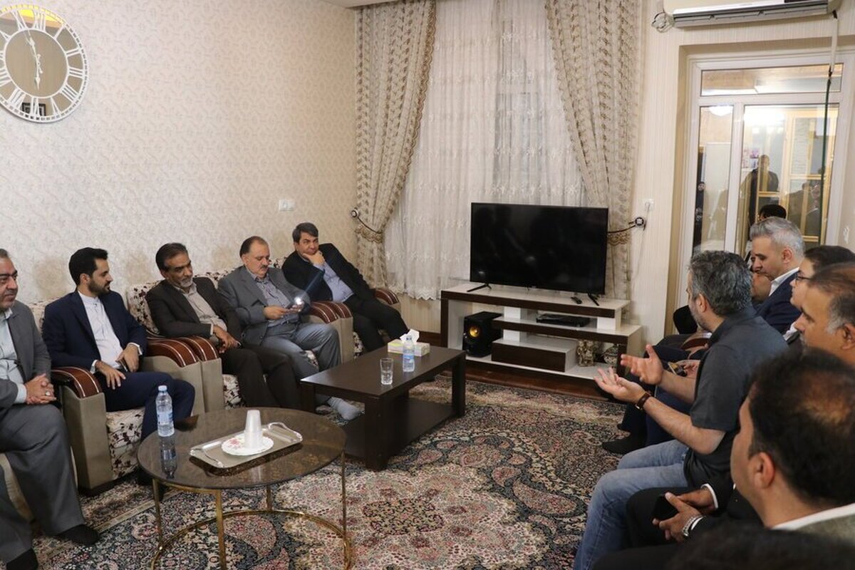 بازدید استاندار کرمان از خانۀ کودکان و نوجوانانِ گلها