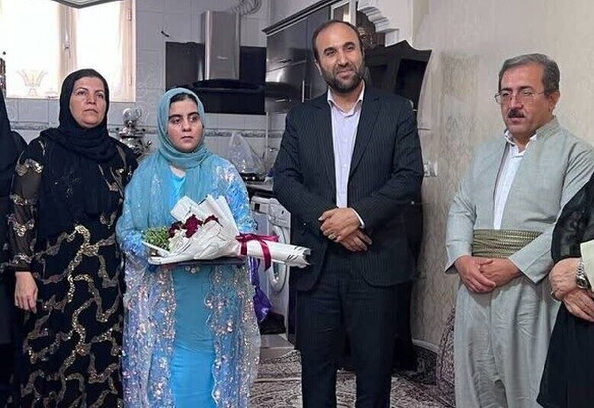 «غزل بهرامی»؛ دانش‌آموز نابینای پاوه‌ای در کنکور سراسری رتبه ۱۲ را کسب کرد