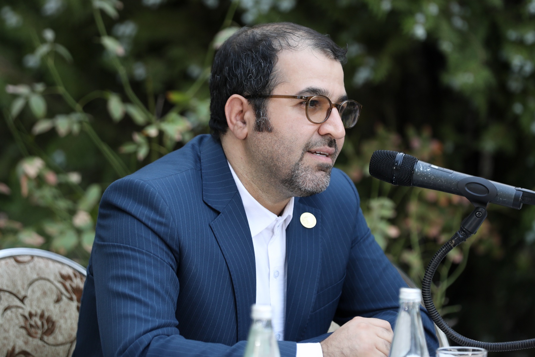 بفرمایید گزارش یک همنشینی شاعرانه با بهانه روز شعروادب فارسی به میزبانی مرکز فرهنگ نیکوکاری خیر ماندگار//تکمیل