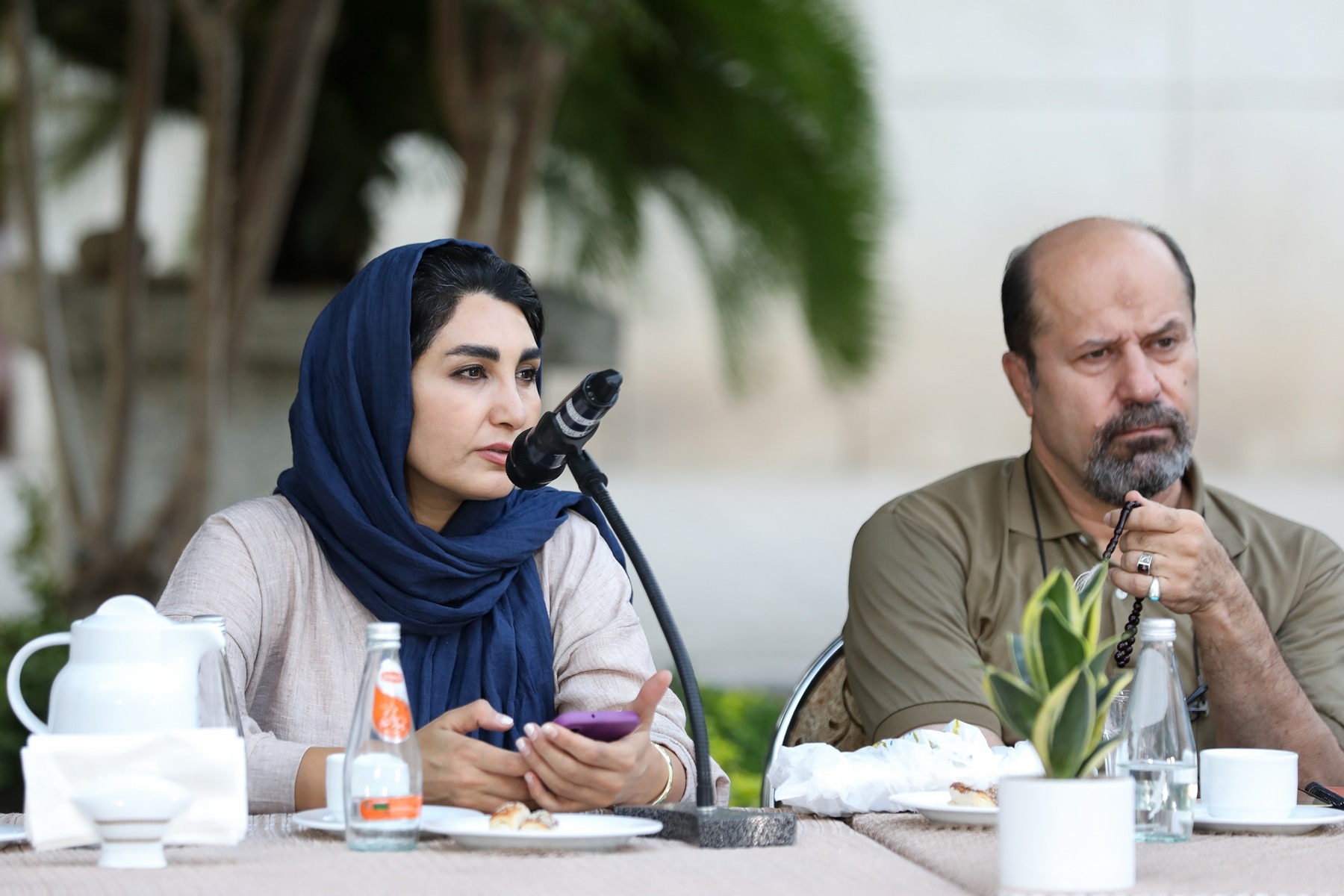 بفرمایید گزارش یک همنشینی شاعرانه با بهانه روز شعروادب فارسی به میزبانی مرکز فرهنگ نیکوکاری خیر ماندگار//تکمیل