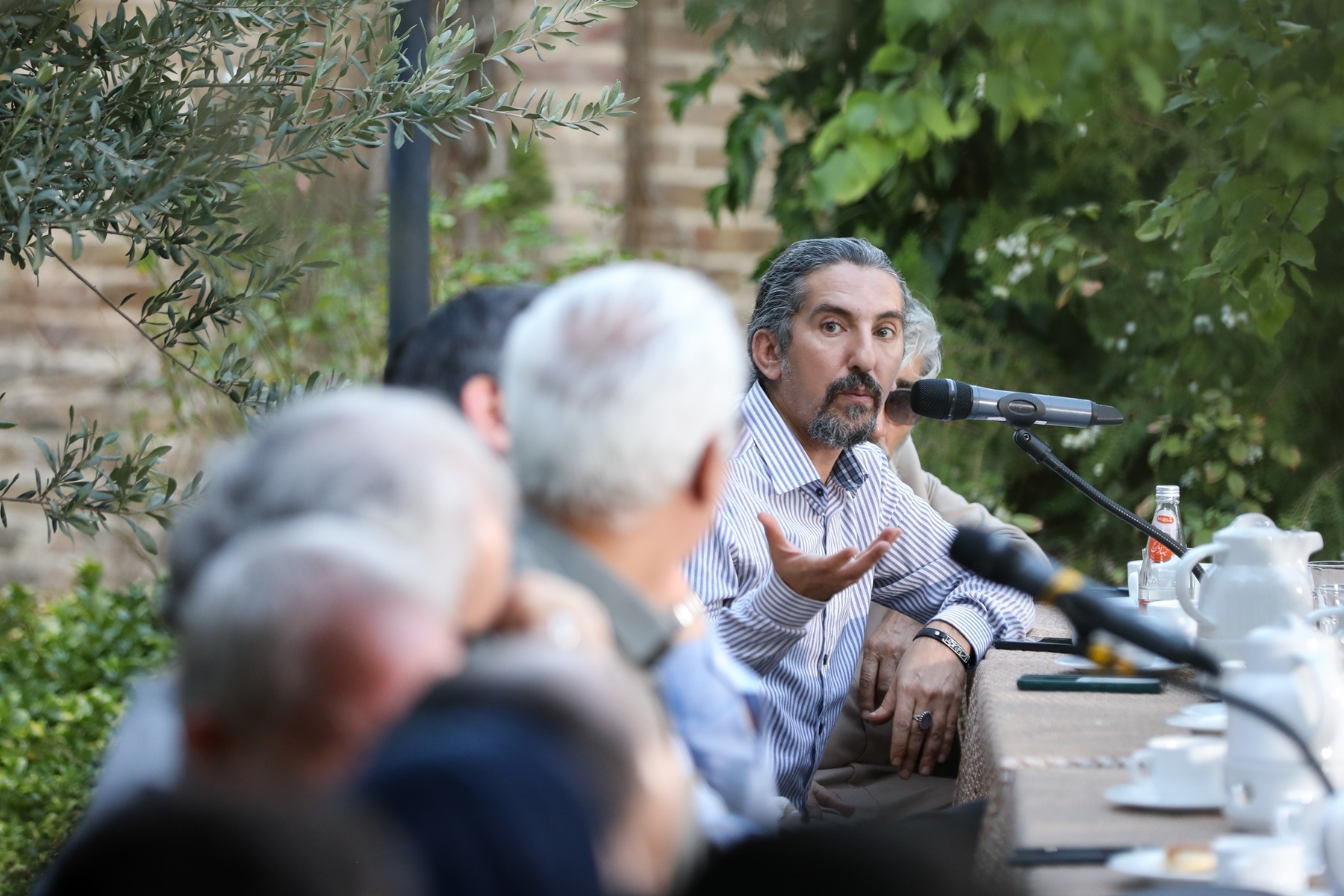 هم‌اندیشی شاعرانۀ جمعی از شاعران و نویسندگان برجسته و دغدغه‌مند در حوزۀ نیکوکاری برگزار شد