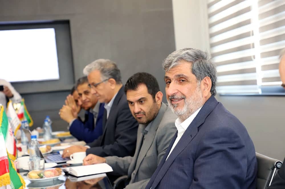 رئیس، نایب‌رئیس، خزانه‌دار و مدیرعامل انجمن حمایت از بیماران و بیمارستان سینا انتخاب شدند