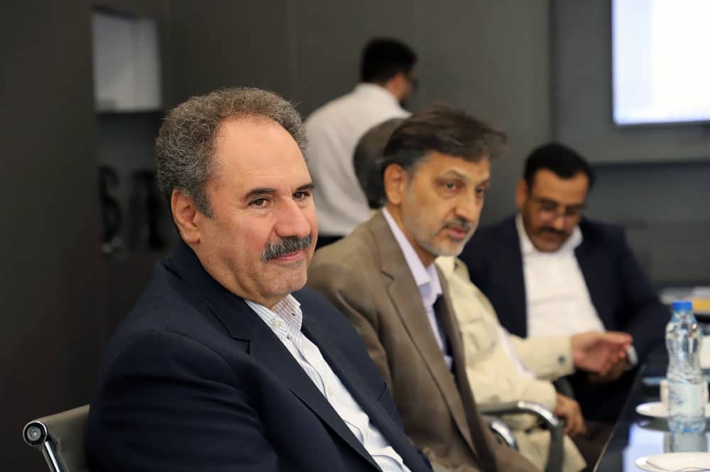 رئیس، نایب‌رئیس، خزانه‌دار و مدیرعامل انجمن حمایت از بیماران و بیمارستان سینا انتخاب شدند
