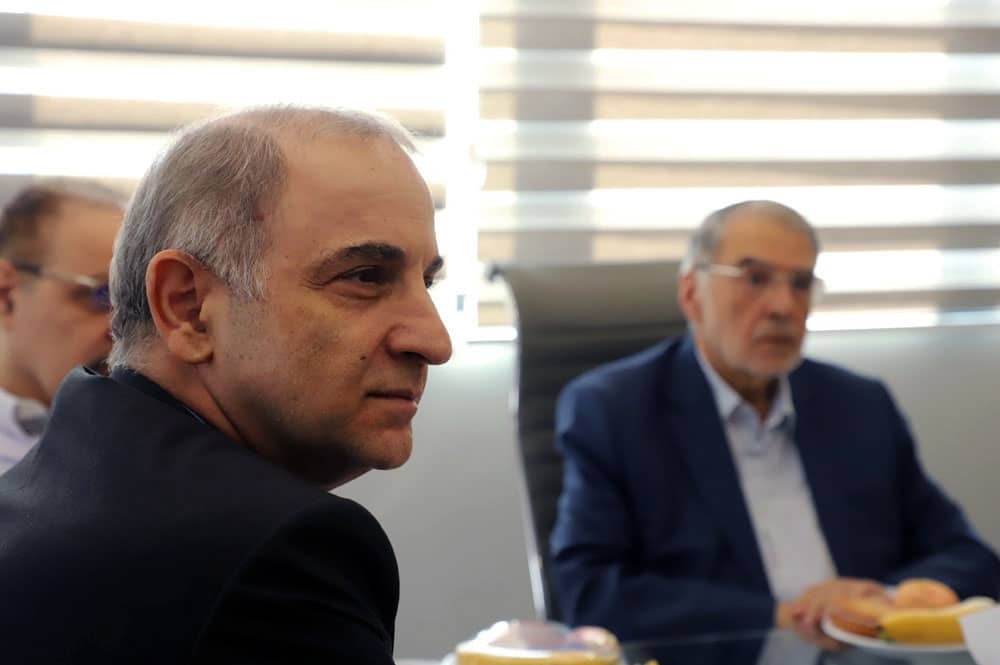 رئیس، نایب‌رئیس، خزانه‌دار و مدیرعامل انجمن حمایت از بیماران و بیمارستان سینا انتخاب شدند
