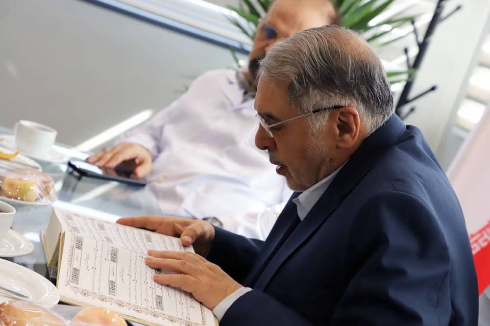 رئیس، نایب‌رئیس، خزانه‌دار و مدیرعامل انجمن حمایت از بیماران و بیمارستان سینا انتخاب شدند