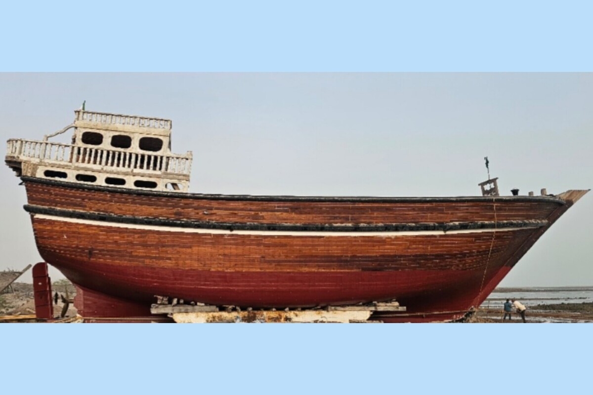 آخرین لنج‌های چوبی ایران در آستانه انقراض؛ تولد یک لنج پس از ۱۲ سال انتظار در بندر تاریخی کُنگ