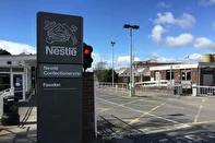 هشدار یک سازمان مردم‌نهاد بین‌المللی: تبلیغات نستله، سلامت نوزادان در سه قاره را به خطر می‌اندازد