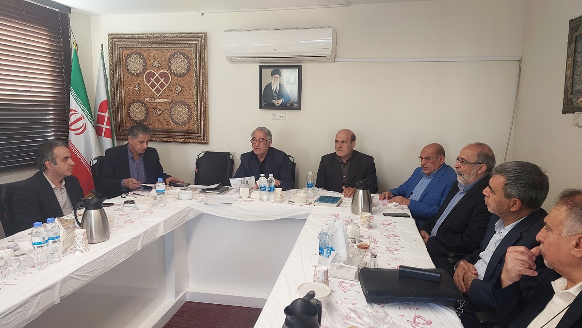 سه مجموعۀ علمی و پزشکی به عضویت مجمع خیرین کشور درآمدند / کمیتههای پیگیری برای طرحهای بزرگ تشکیل شد