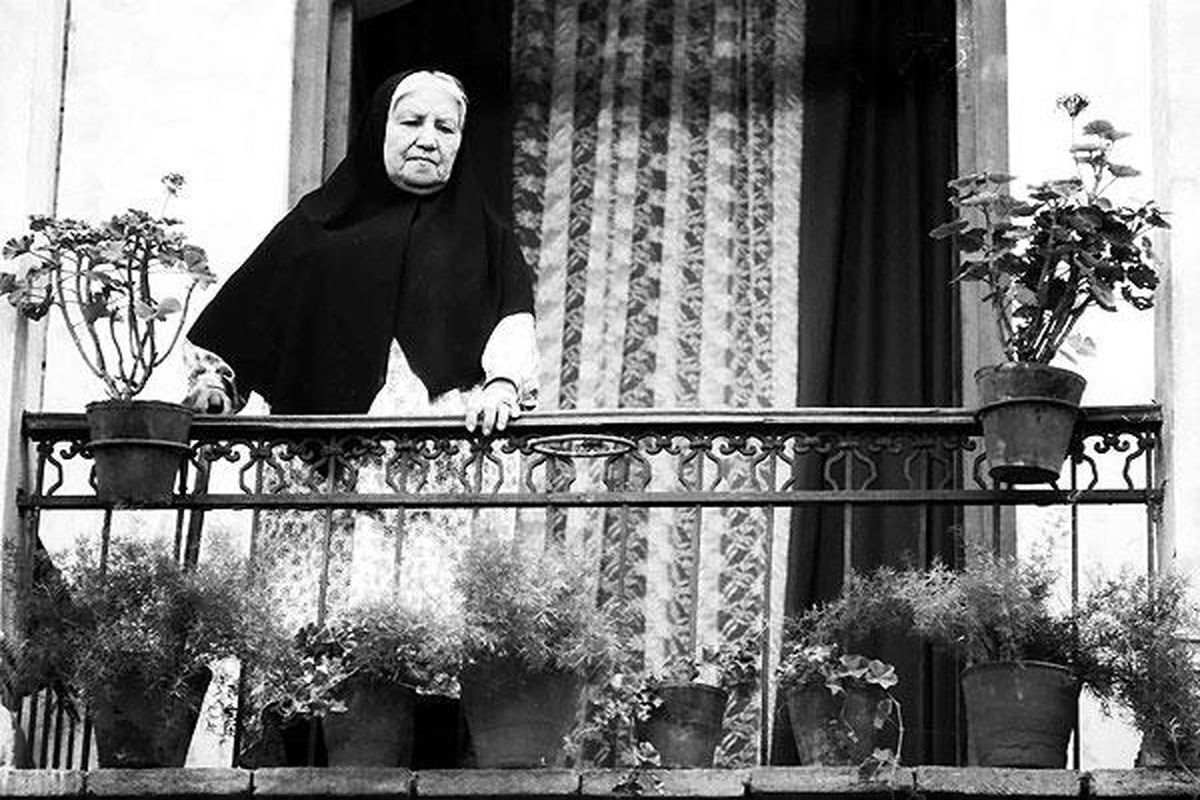 بازخوانی نیکوکاری در فیلم‌های «مادر» و «سوته‌دلان» حاتمی