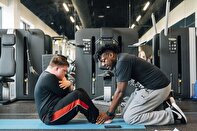 نقاشی ۷۷ هزار دلاری در یک حراج رادیویی به فروش رسید؛ عواید آن به نخستین کالج معلولان رشدی آمریکا اهدا شد.