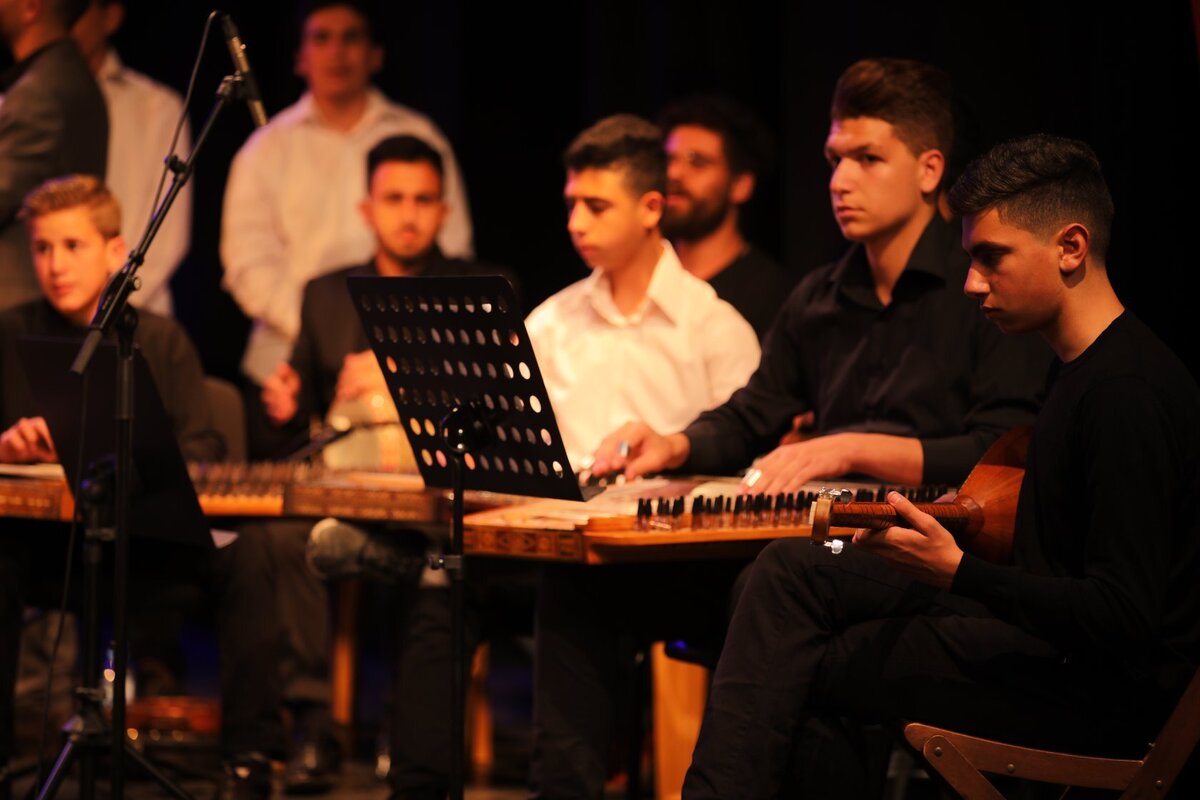 موسیقی می‌تواند دنیای بهتری بسازد: معرفی چند خیریه موسیقی