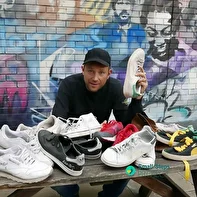 پویش «یک قدم برای غزه»: حراج کفش سلبریتی‌ها برای کودکان غزه