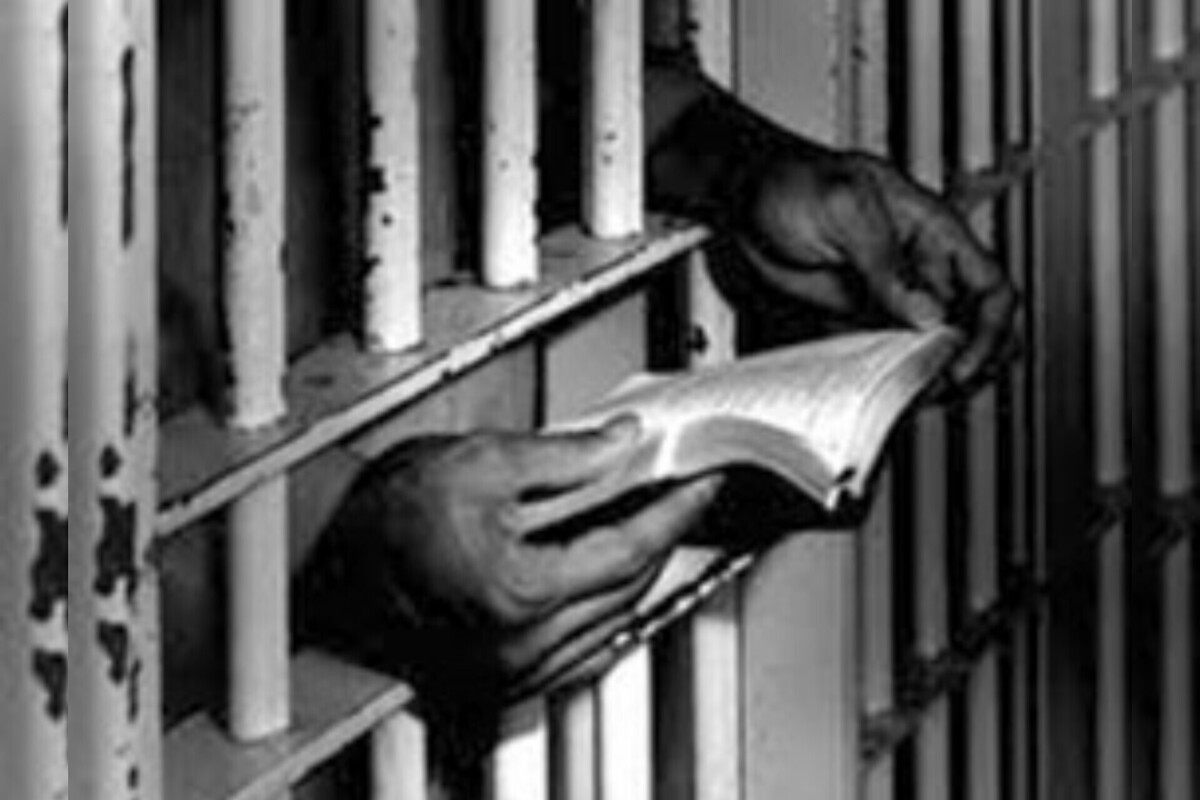 زندانیانِ فرانسه داور یک رویداد ادبی‌اند