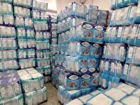 کمیته امداد نجف‌آباد با همراهی خیرین بیش از هزار و ۴۴۰ بسته پوشینه به سالمندان و بیماران اهدا کرد