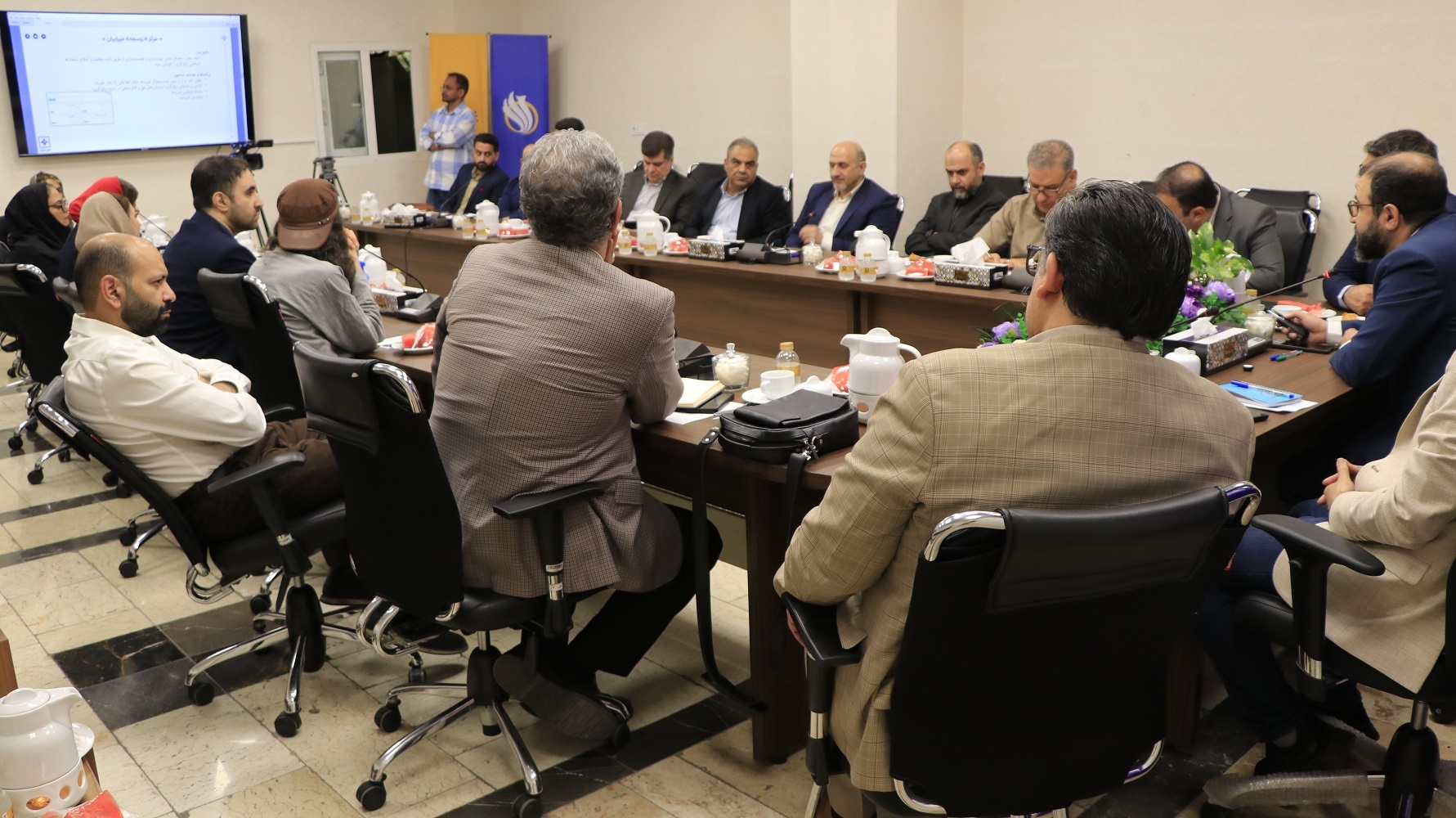 نشست سیاستگذاری و هم‌اندیشی اعضای هیئت علمی آکادمی خیر ایران برگزار شد