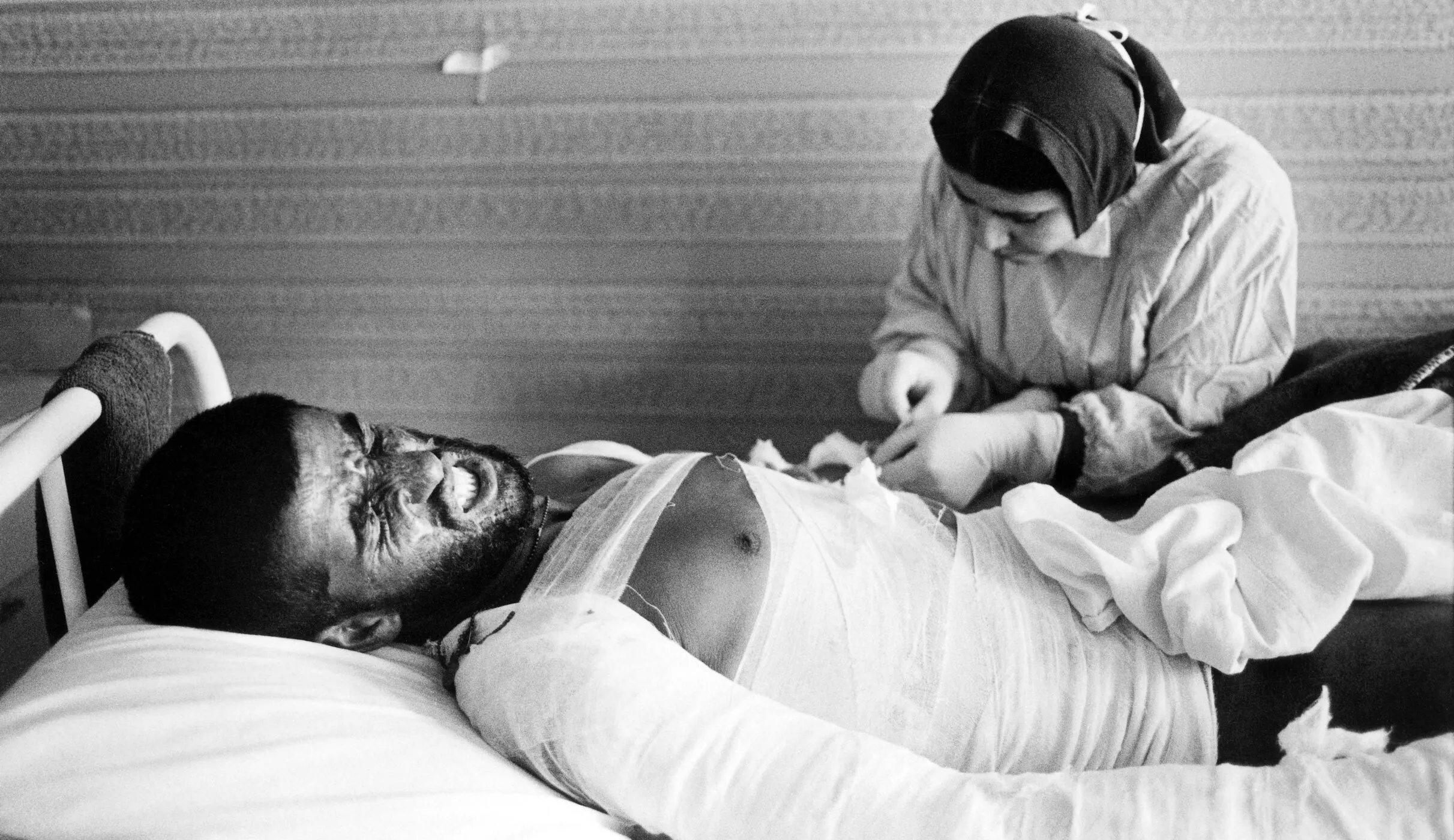 به مناسبت روز جهانی پرستار: ایثار، خدمت، و مقاومت؛ پرستاران ایران از دیروز تا امروز به مناسبت روز جهانی پرستار: ایثار، خدمت، و مقاومت؛ پرستاران ایران از دیروز تا امروز