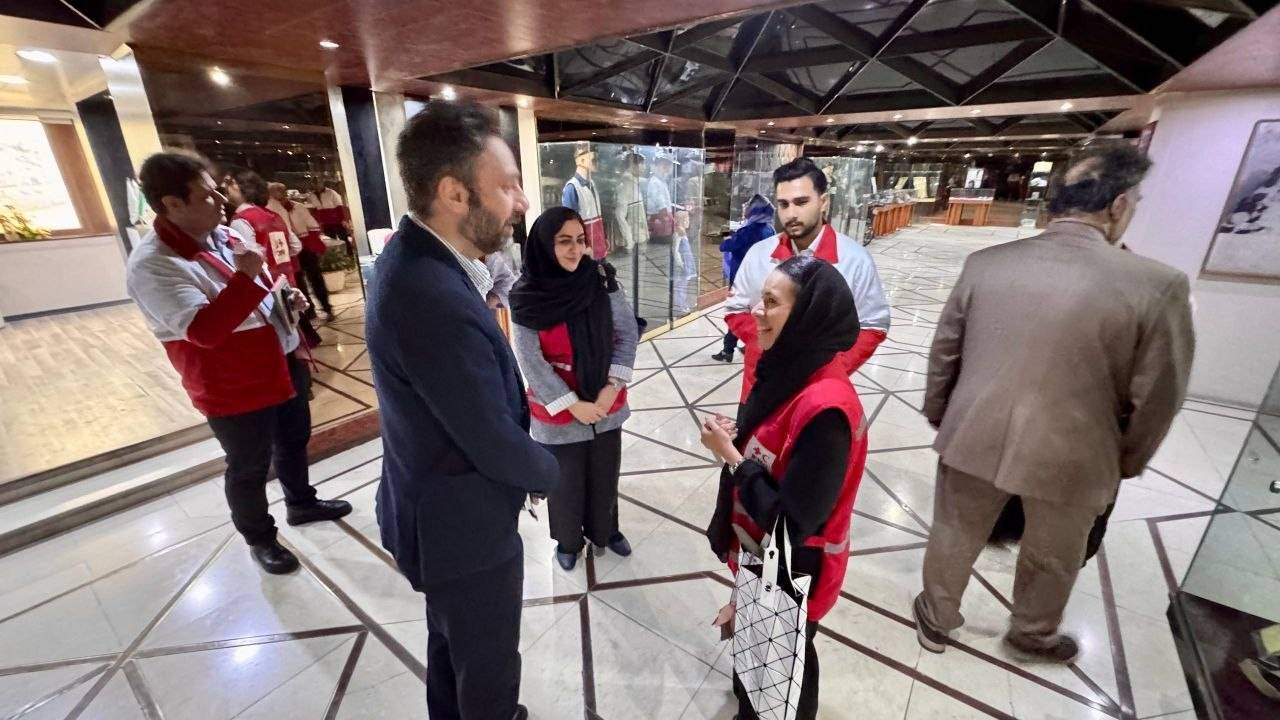 نشست هم‌اندیشی هلال‌احمر با نمایندگان سازمان‌های بشردوستانه