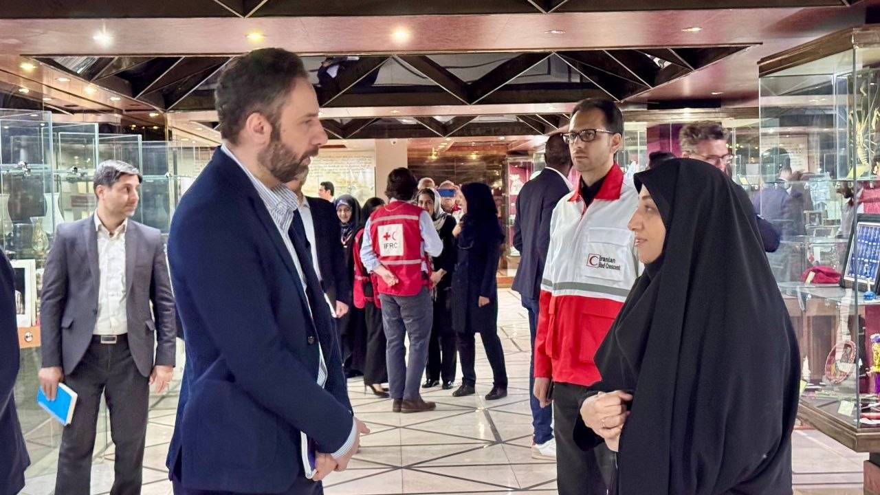 نشست هم‌اندیشی هلال‌احمر با نمایندگان سازمان‌های بشردوستانه
