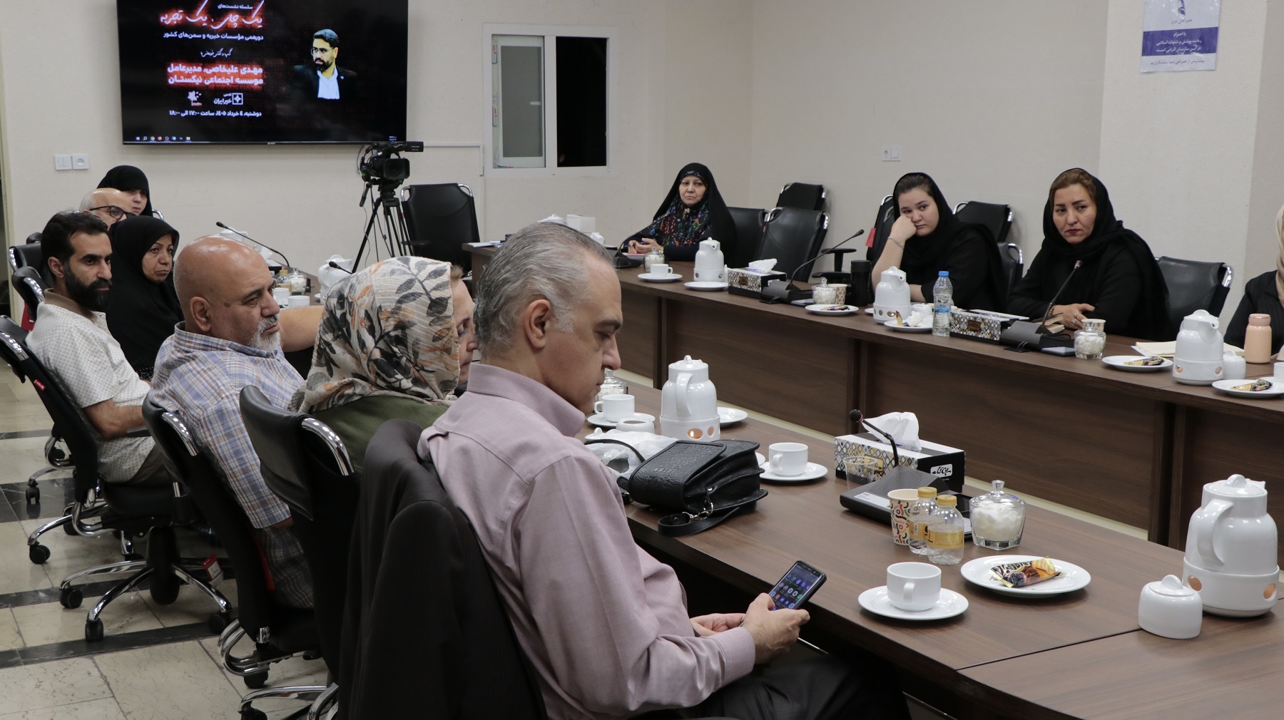 آموزش مهارتهای «پولساز» به جای توزیع بسته معیشتی؛ راهکار نیکآن برای قطع چرخه فقر در حاشیه شهر آموزش مهارتهای «پولساز» به جای توزیع بسته معیشتی؛ راهکار نیکآن برای قطع چرخه فقر در حاشیه شهر