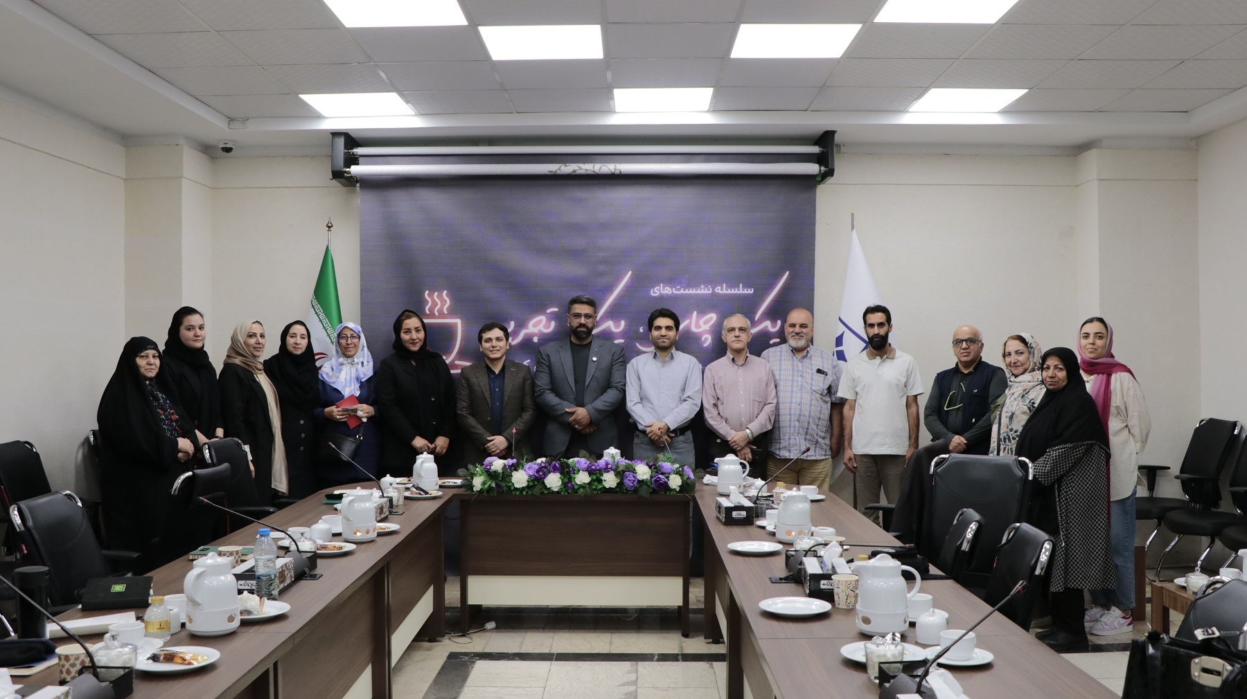 آموزش مهارتهای «پولساز» به جای توزیع بسته معیشتی؛ راهکار نیکآن برای قطع چرخه فقر در حاشیه شهر آموزش مهارتهای «پولساز» به جای توزیع بسته معیشتی؛ راهکار نیکآن برای قطع چرخه فقر در حاشیه شهر