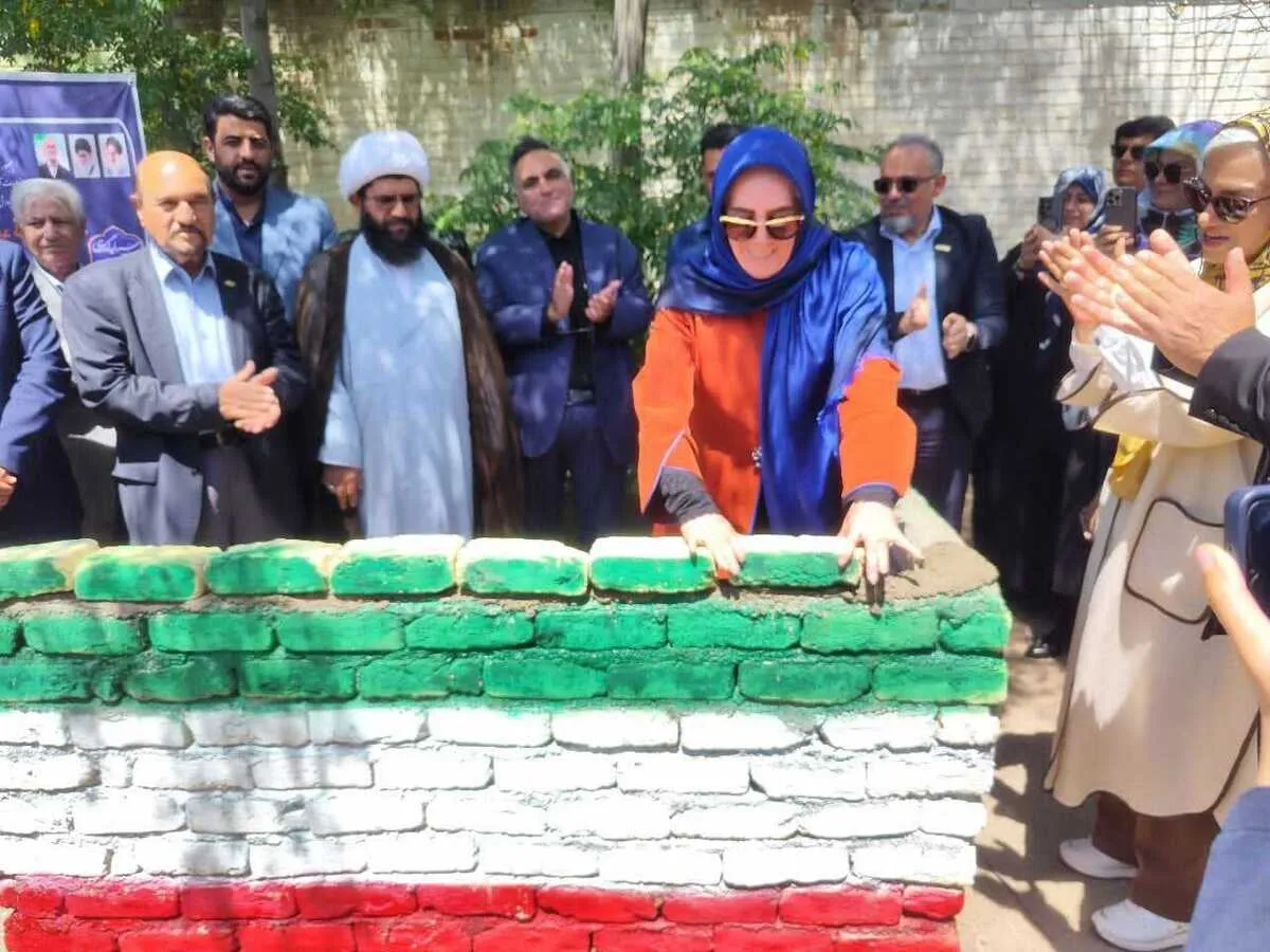آیین خشت‌گذاری هنرستان ۱۸ کلاسه با همت خیرین در پاکدشت برگزار شد