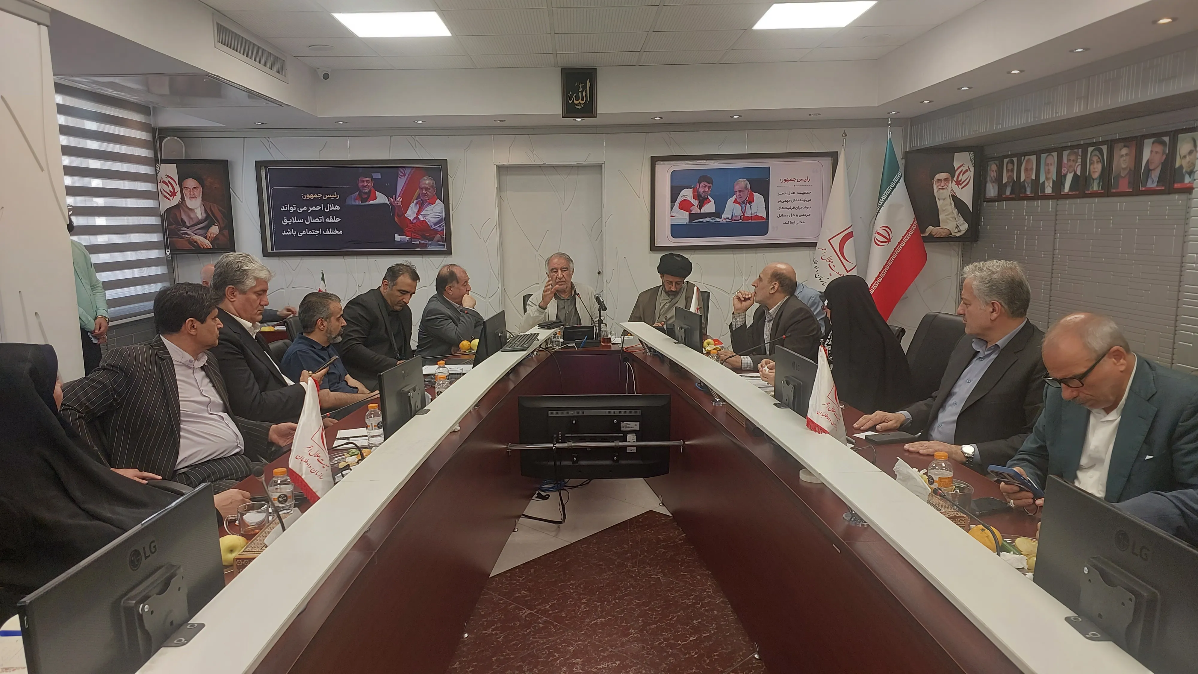 مجمع خیرین
