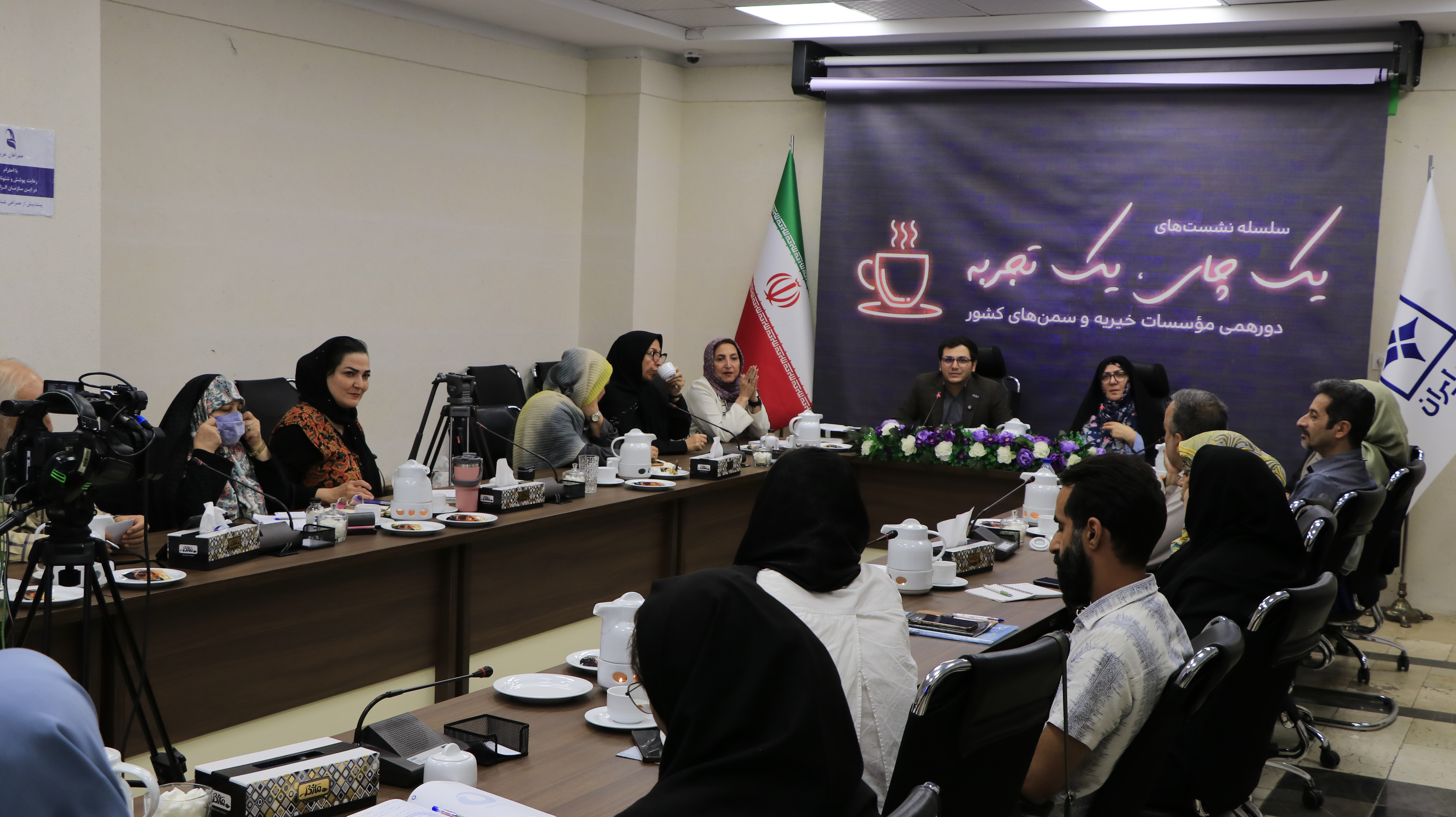فقر نباید دختران مستعد را از تحصیل بازدارد فقر نباید دختران مستعد را از تحصیل بازدارد